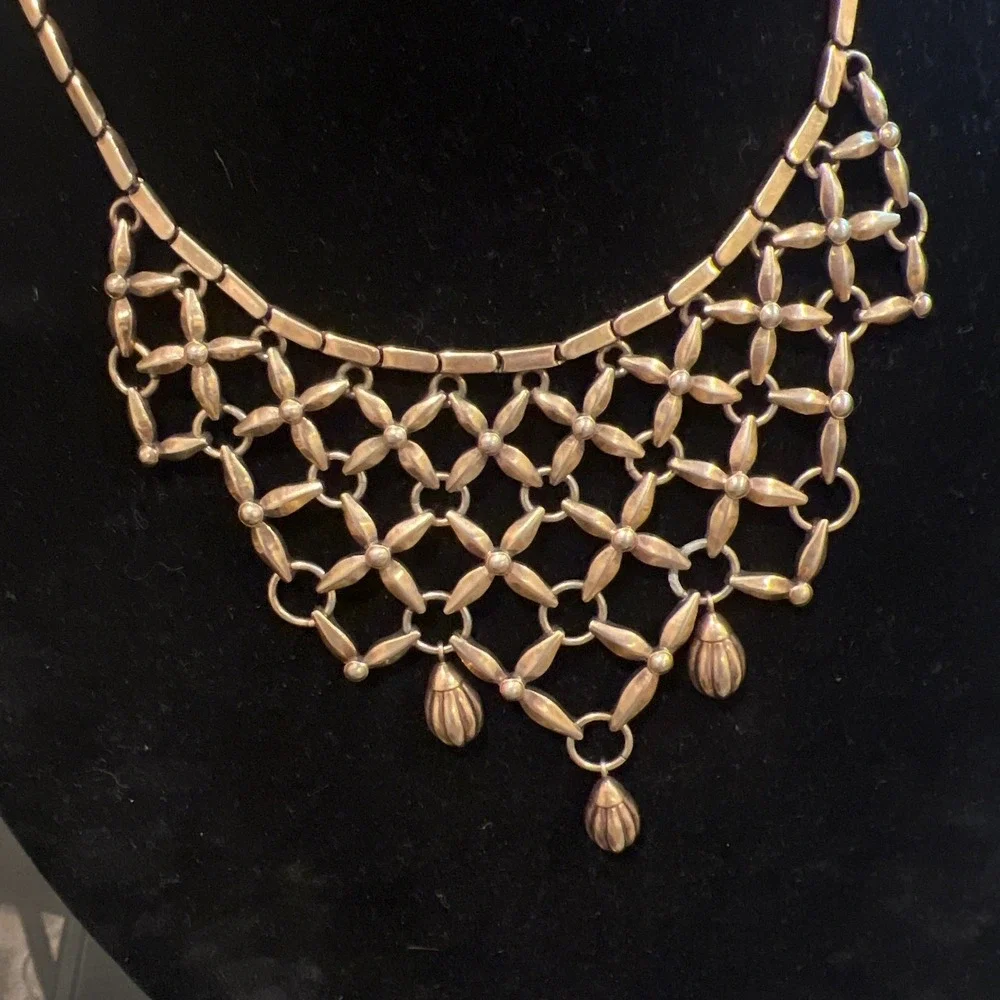 Vtg Gold Tone Lattice Bib‎ Statement Necklace Ornate Boho Retro Teardrop Drip